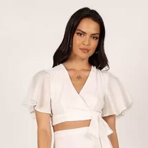 Petal & Pup White Wrap-Style Crop Top – Size Small 🤍✨